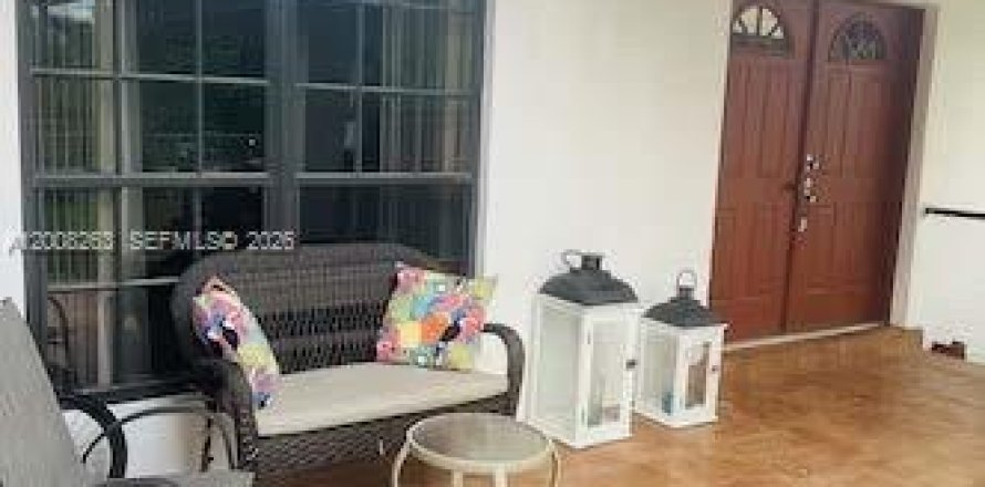 Immobilier commercial à Homestead, Floride 1 chambre, 273.69 m2 № 2170901