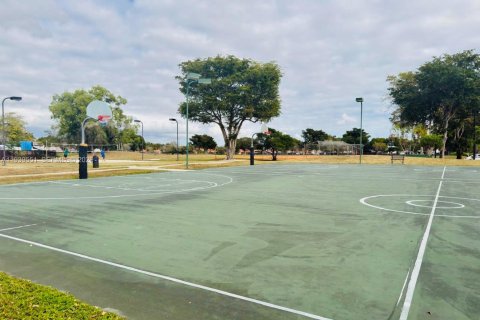 Villa ou maison à louer à Miami, Floride: 4 chambres, 186.18 m2 № 1996878 - photo 27