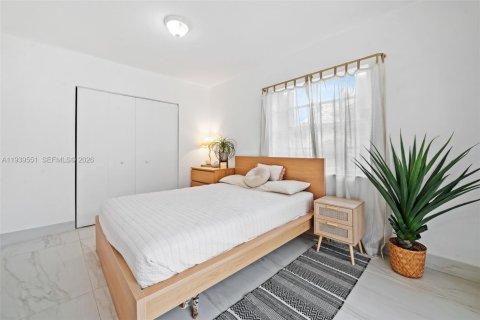 Villa ou maison à louer à Miami, Floride: 4 chambres, 186.18 m2 № 1996878 - photo 13