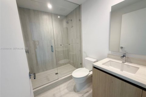 Condo in North Miami, Florida, 3 bedrooms  № 2399641 - photo 15
