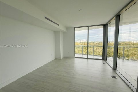 Condo in North Miami, Florida, 3 bedrooms  № 2399641 - photo 21