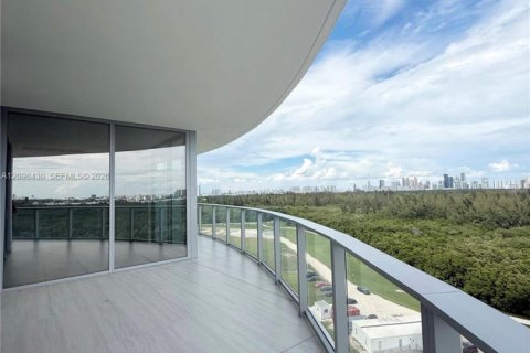 Condo in North Miami, Florida, 3 bedrooms  № 2399641 - photo 26