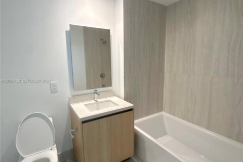 Condo in North Miami, Florida, 3 bedrooms  № 2399641 - photo 18