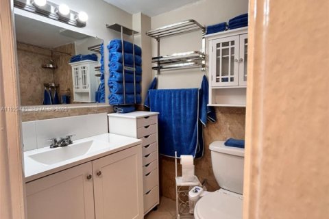 Condominio en venta en Miami, Florida, 3 dormitorios, 104.05 m2 № 1987776 - foto 19