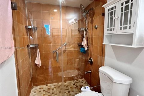 Condominio en venta en Miami, Florida, 3 dormitorios, 104.05 m2 № 1987776 - foto 22