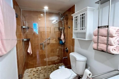 Condominio en venta en Miami, Florida, 3 dormitorios, 104.05 m2 № 1987776 - foto 6