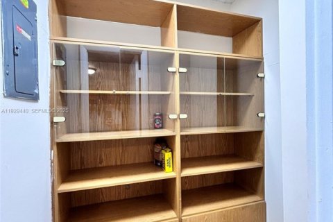 Condominio en venta en Miami, Florida, 3 dormitorios, 104.05 m2 № 1987776 - foto 12