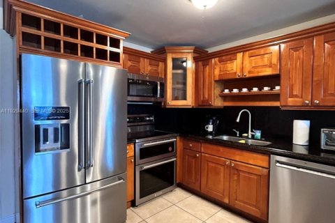 Condominio en venta en Miami, Florida, 3 dormitorios, 104.05 m2 № 1987776 - foto 5