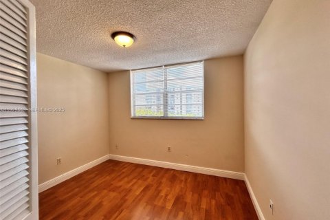 Condominio en venta en Miami, Florida, 3 dormitorios, 104.05 m2 № 1987776 - foto 29