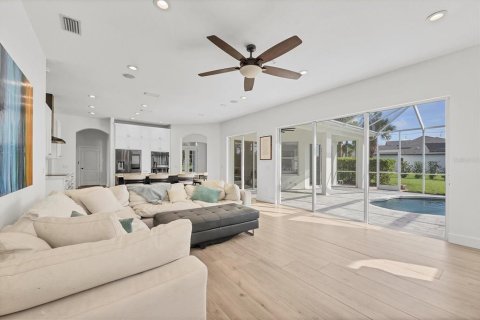 House in Bradenton, Florida 5 bedrooms, 334.91 sq.m. № 1826666 - photo 30