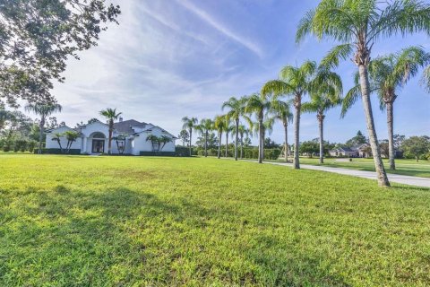 House in Bradenton, Florida 5 bedrooms, 334.91 sq.m. № 1826666 - photo 18