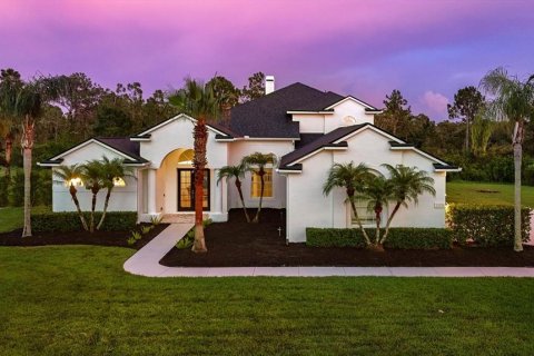 House in Bradenton, Florida 5 bedrooms, 334.91 sq.m. № 1826666 - photo 2