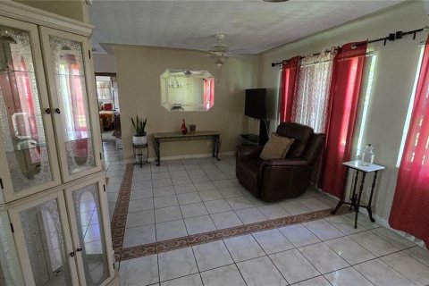 Villa ou maison à vendre à Saint Petersburg, Floride: 3 chambres, 121.79 m2 № 1908820 - photo 2