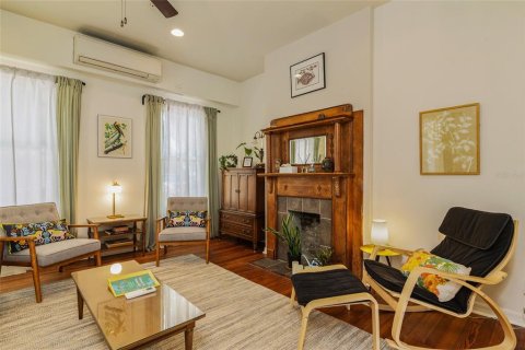 Propiedad comercial en alquiler en Gainesville, Florida, 189.8 m2 № 1893651 - foto 11