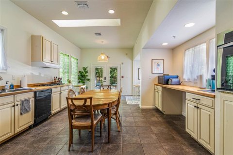 Propiedad comercial en alquiler en Gainesville, Florida, 189.8 m2 № 1893651 - foto 15