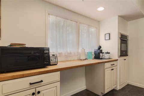 Propiedad comercial en alquiler en Gainesville, Florida, 189.8 m2 № 1893651 - foto 19