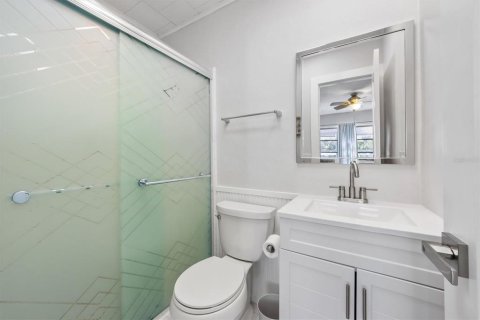 House in Holmes Beach, Florida 2 bedrooms, 109.62 sq.m. № 1812498 - photo 12