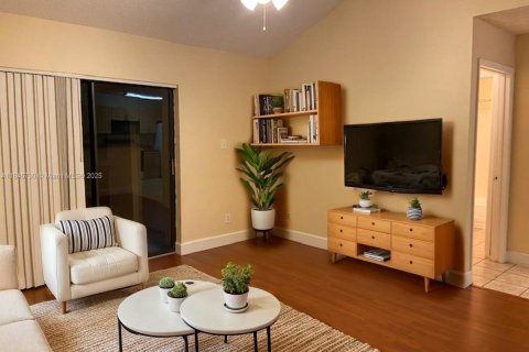 Condo in Coral Springs, Florida, 2 bedrooms  № 1850679 - photo 6