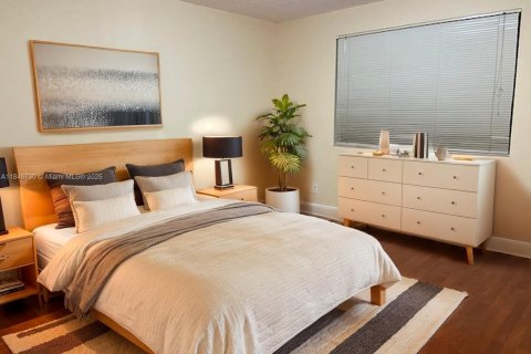 Condo in Coral Springs, Florida, 2 bedrooms  № 1850679 - photo 9