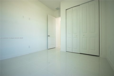 House in Lehigh Acres, Florida 3 bedrooms № 1892389 - photo 27