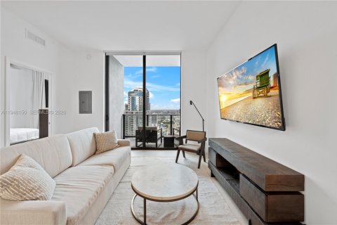 Condo in Miami, Florida, 1 bedroom  № 2061532 - photo 3