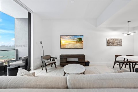 Condo in Miami, Florida, 1 bedroom  № 2061532 - photo 4