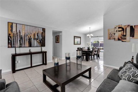 Villa ou maison à vendre à Cooper City, Floride: 3 chambres, 135.36 m2 № 1989812 - photo 18