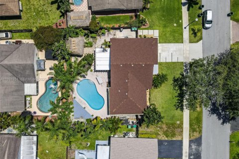 Villa ou maison à vendre à Cooper City, Floride: 3 chambres, 135.36 m2 № 1989812 - photo 4