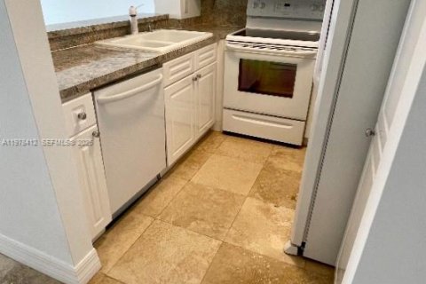 Condo in Miami Beach, Florida, 1 bedroom  № 2042181 - photo 7