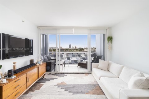 Condo in Miami Beach, Florida, 1 bedroom  № 2042181