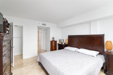 Condo in Miami Beach, Florida, 1 bedroom  № 2042181 - photo 5
