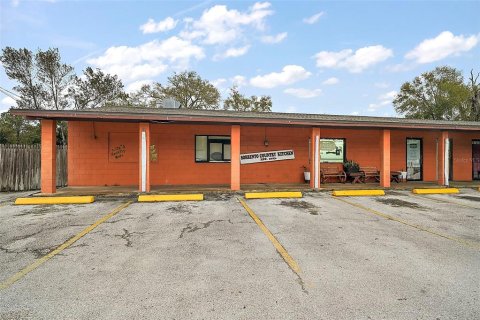 Commercial property in Sorrento, Florida 185.8 sq.m. № 1751463 - photo 2