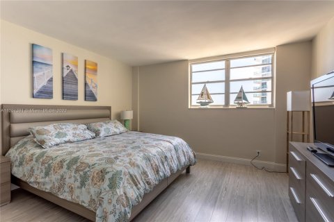 Copropriété à louer à Hollywood, Floride: 1 chambre, 81.2 m2 № 1947094 - photo 13