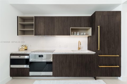 Copropriété à louer à Miami, Floride: 2 chambres, 96.99 m2 № 1991309 - photo 13