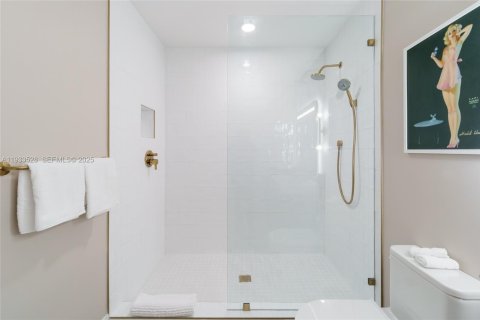 Copropriété à louer à Miami, Floride: 2 chambres, 96.99 m2 № 1991309 - photo 25