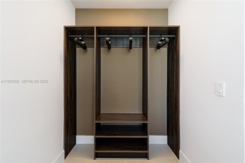 Copropriété à louer à Miami, Floride: 2 chambres, 96.99 m2 № 1991309 - photo 22