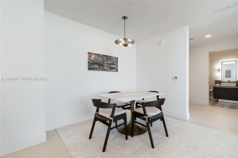 Copropriété à louer à Miami, Floride: 2 chambres, 96.99 m2 № 1991309 - photo 16