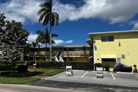 Купить кондоминиум в Холливуд, Флорида 1 спальня, 76.64м2, № 2053690 - фото 12