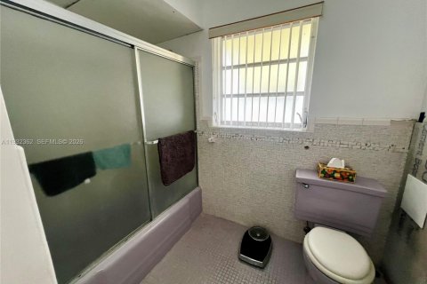 Купить кондоминиум в Холливуд, Флорида 1 спальня, 76.64м2, № 2053690 - фото 9