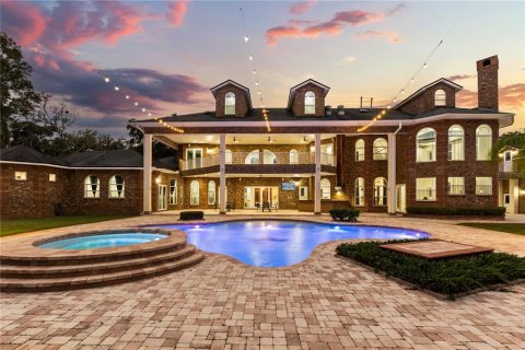 House in Sanford, Florida 8 bedrooms, 976.87 sq.m. № 2224491 - photo 7