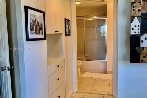 Condominio en alquiler en Delray Beach, Florida, 2 dormitorios, 112.5 m2 № 2058018 - foto 17