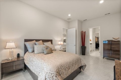 Casa en venta en Orlando, Florida, 4 dormitorios, 216.65 m2 № 1900735 - foto 16