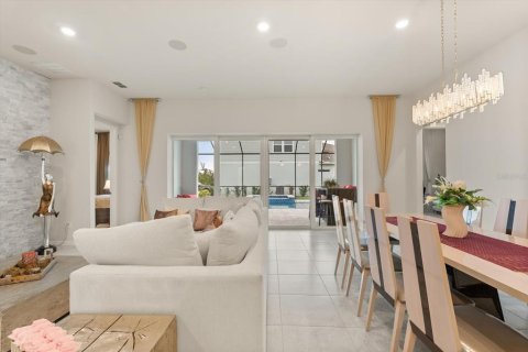 Casa en venta en Orlando, Florida, 4 dormitorios, 216.65 m2 № 1900735 - foto 8