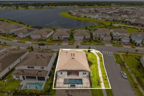 Casa en venta en Orlando, Florida, 4 dormitorios, 216.65 m2 № 1900735 - foto 3
