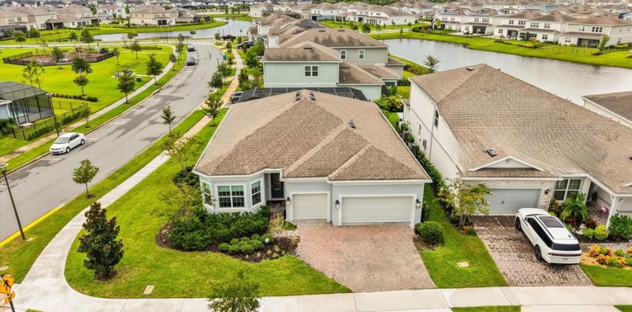 Casa en Orlando, Florida 4 dormitorios, 216.65 m2 № 1900735