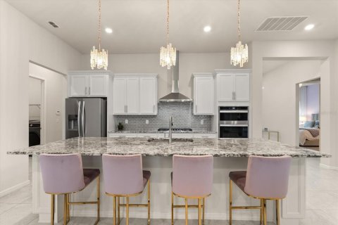 Casa en venta en Orlando, Florida, 4 dormitorios, 216.65 m2 № 1900735 - foto 5