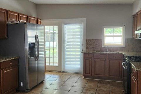 Casa en alquiler en Brandon, Florida, 3 dormitorios, 130.16 m2 № 1817882 - foto 14
