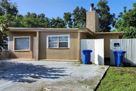 Casa en alquiler en Brandon, Florida, 3 dormitorios, 130.16 m2 № 1817882 - foto 1