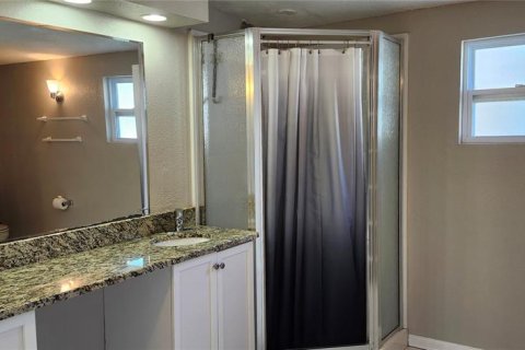 Casa en alquiler en Brandon, Florida, 3 dormitorios, 130.16 m2 № 1817882 - foto 11
