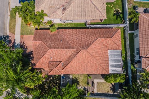 House in Weston, Florida 3 bedrooms, 151.24 sq.m. № 1766860 - photo 2